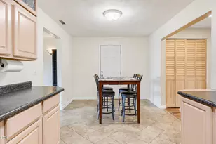 208 Kings Way, Central Point, OR 97502 - Photo 13