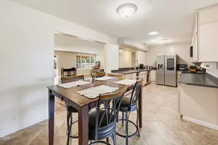 208 Kings Way, Central Point, OR 97502 - Photo 11