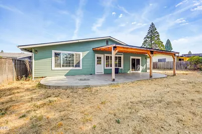208 Kings Way, Central Point, OR 97502 - Photo 41