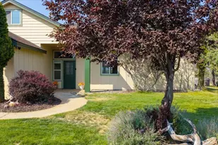 5851 NW 61st St, Redmond, OR 97756 - Photo 11