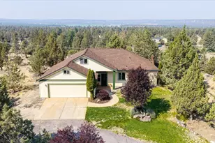 5851 NW 61st St, Redmond, OR 97756 - Photo 3