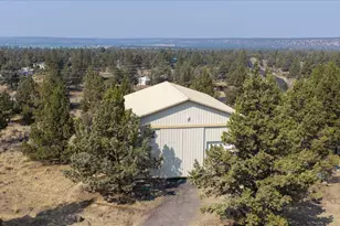 5851 NW 61st St, Redmond, OR 97756 - Photo 5