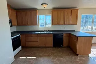 7465 Table Rock Terrace, Central Point, OR 97502 - Photo 17