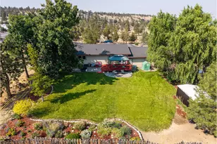 705 SW Belmont Ln, Madras, OR 97741 - Photo 1