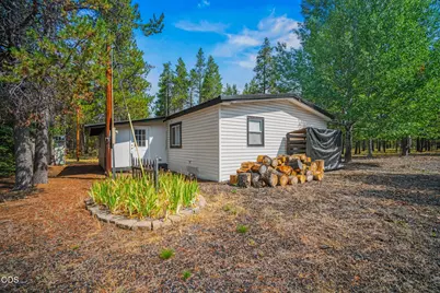 54761 Pinewood Avenue, Bend, OR 97707 - Photo 29
