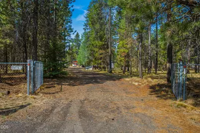 54761 Pinewood Avenue, Bend, OR 97707 - Photo 33