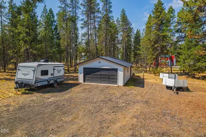 54761 Pinewood Avenue, Bend, OR 97707 - Photo 31