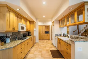 57082 Peppermill Cir, Sunriver, OR 97707 - Photo 13