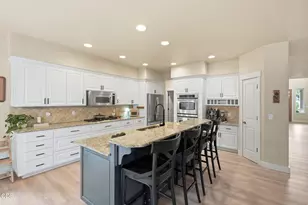 466 NW Flagline Dr, Bend, OR 97703 - Photo 17