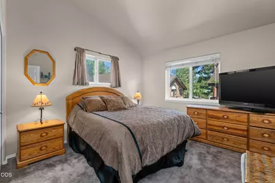 56860 Enterprise Drive # H1, Sunriver, OR 97707 - Photo 11