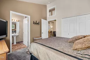 56860 Enterprise Dr, Sunriver, OR 97707 - Photo 13