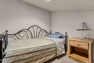 56860 Enterprise Drive # H1, Sunriver, OR 97707 - Photo 19