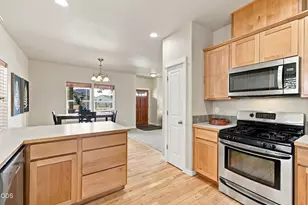 21274 NE Beall Dr, Bend, OR 97701 - Photo 13