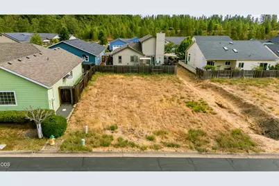 241 Red Cedar Lane, Cave Junction, OR 97523 - Photo 3
