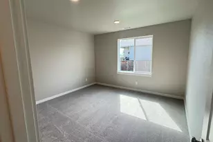 3687 Luchu St, Medford, OR 97504 - Photo 9