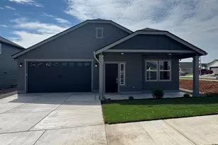 3687 Luchu St, Medford, OR 97504 - Photo 1