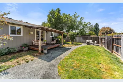 1310 SE Perry Street, Grants Pass, OR 97526 - Photo 23