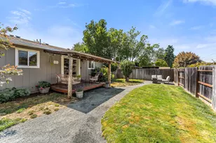 1310 SE Perry St, Grants Pass, OR 97526 - Photo 23