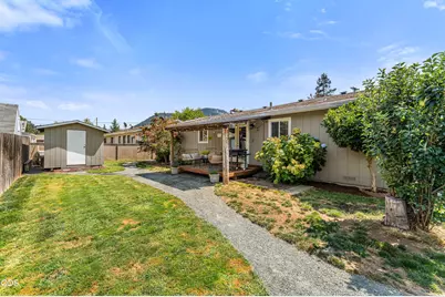 1310 SE Perry Street, Grants Pass, OR 97526 - Photo 21