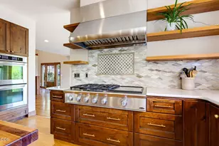 55 Pompadour Dr, Ashland, OR 97520 - Photo 25