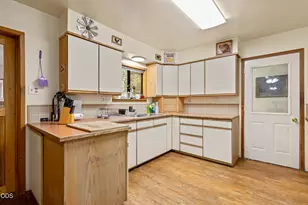 12342 Sun Forest Dr, La Pine, OR 97739 - Photo 7