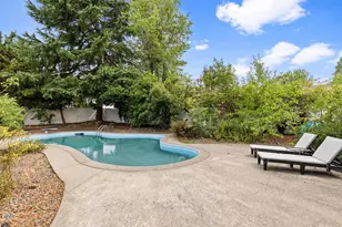 1000 La Loma Dr, Medford, OR 97504 - Photo 33
