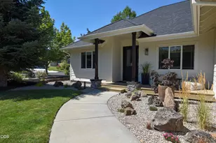3339 NE Sandalwood Dr, Bend, OR 97701 - Photo 5