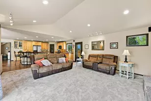 16932 Ponderosa Cascade Dr, Bend, OR 97703 - Photo 13