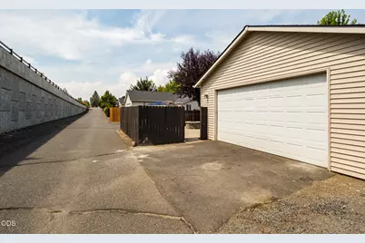 61049 Larkspur Loop, Bend, OR 97702 - Photo 27