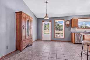 5485 Kane Creek Rd, Central Point, OR 97502 - Photo 15