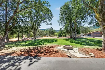 5485 Kane Creek Road, Central Point, OR 97502 - Photo 7