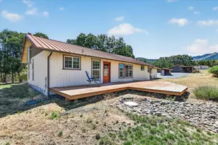 5485 Kane Creek Rd, Central Point, OR 97502 - Photo 29