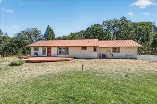 5485 Kane Creek Rd, Central Point, OR 97502 - Photo 27
