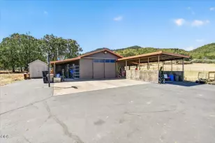 5485 Kane Creek Rd, Central Point, OR 97502 - Photo 29