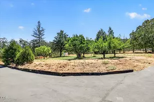 5485 Kane Creek Rd, Central Point, OR 97502 - Photo 31