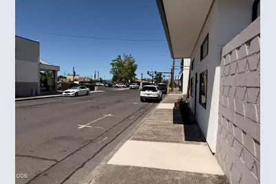 55 S 2nd Street, Central Point, OR 97502 - Photo 11