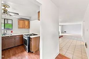 828 NW Florida Ave, Bend, OR 97703 - Photo 9