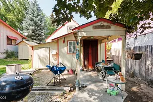 828 NW Florida Ave, Bend, OR 97703 - Photo 21