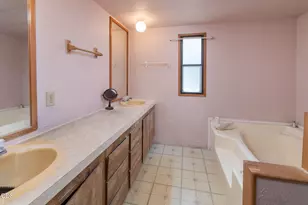 1643 SE Akins Dr, Prineville, OR 97754 - Photo 15