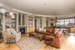 919 NW Bond St, Bend, OR 97701 - Photo 9