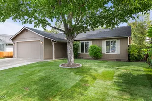 2740 Brae Dr, Medford, OR 97501 - Photo 11