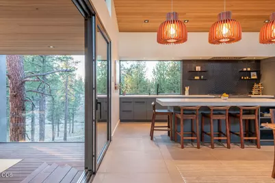 61865 Hosmer Lake Drive, Bend, OR 97702 - Photo 9