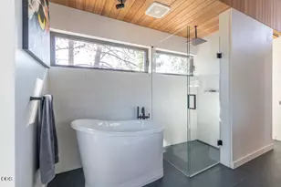61865 Hosmer Lake Dr, Bend, OR 97702 - Photo 29