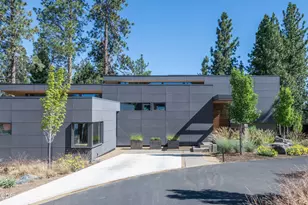 61865 Hosmer Lake Dr, Bend, OR 97702 - Photo 39