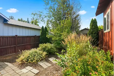 20617 Foxborough Lane, Bend, OR 97702 - Photo 35