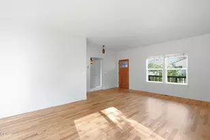 20617 Foxborough Ln, Bend, OR 97702 - Photo 15