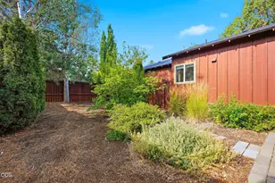 20617 Foxborough Ln, Bend, OR 97702 - Photo 33
