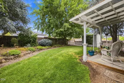 613 Nottingham Terrace, Eagle Point, OR 97524 - Photo 23