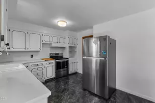 1351 NW Vicksburg Ave, Bend, OR 97703 - Photo 17