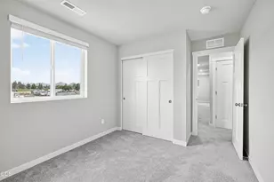 709 NW Walnut Ave, Redmond, OR 97756 - Photo 15